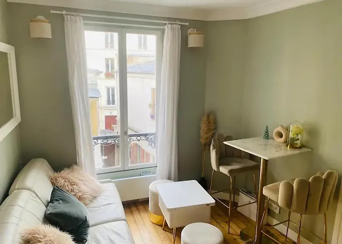 Very Cosy Flat Center Of Montmartre
